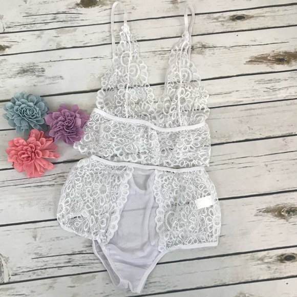 Sexy Lingerie Lace Bralette & Panty Set - Picture 13 of 16